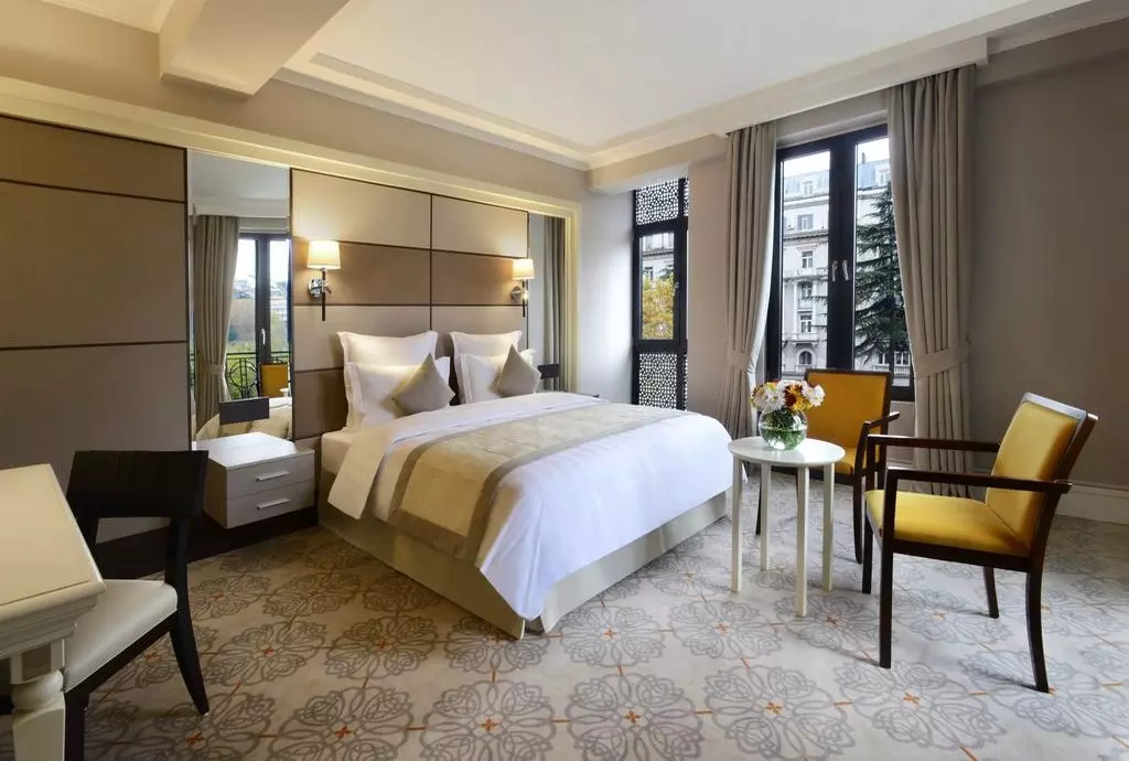 hotel ambassadori historical tbilisi_shabavizparvaz_03.jpg